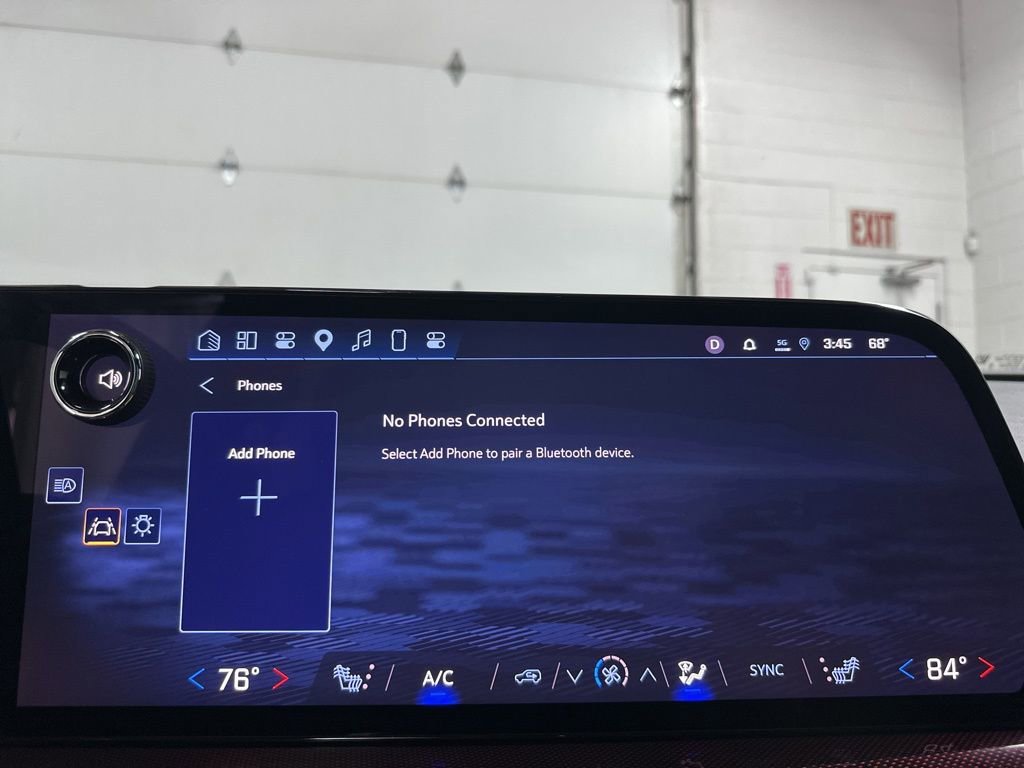 Used 2025 Chevrolet Traverse Z71 w/ Enhanced Driving Package image 35