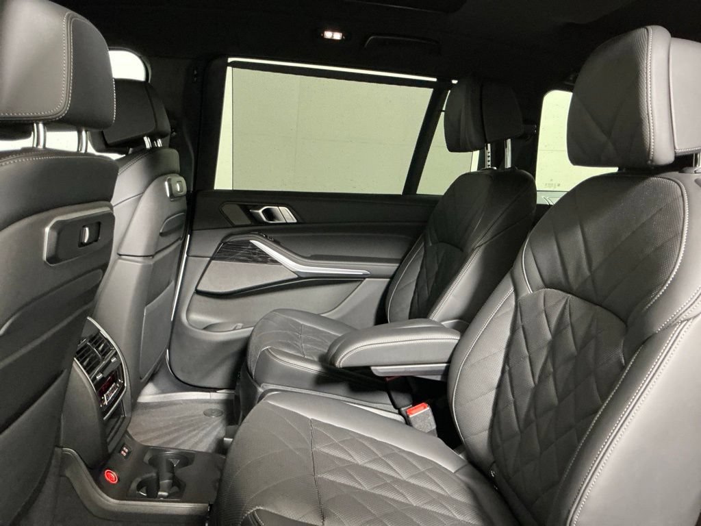 Certified 2026 BMW X7 xDrive40i w/ M Sport Package AWD/4WD image 26