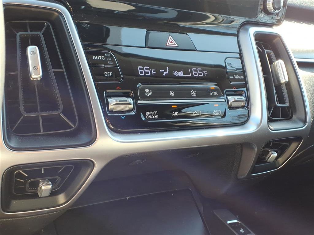 Used 2023 Kia Sorento EX image 15