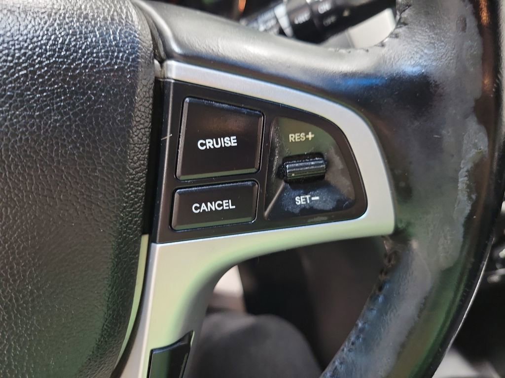 Used 2013 Hyundai Accent SE image 39