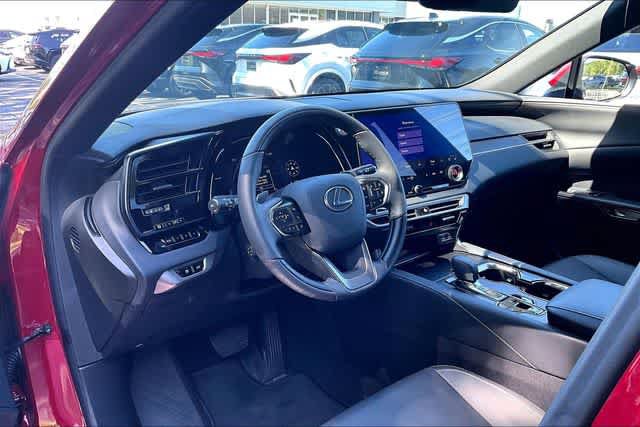 Certified 2026 Lexus RX 350h w/ Kick Snesor w/ Tow Package AWD/4WD image 17