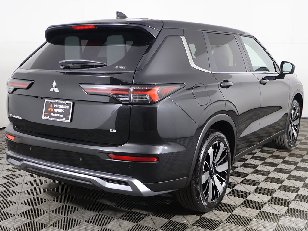 New 2026 Mitsubishi Outlander SE AWD/4WD image 13