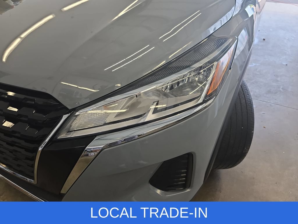 Used 2023 Nissan Kicks SV FWD image 18