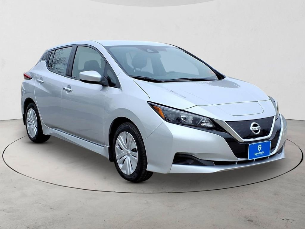 Used 2022 Nissan Leaf S FWD image 3