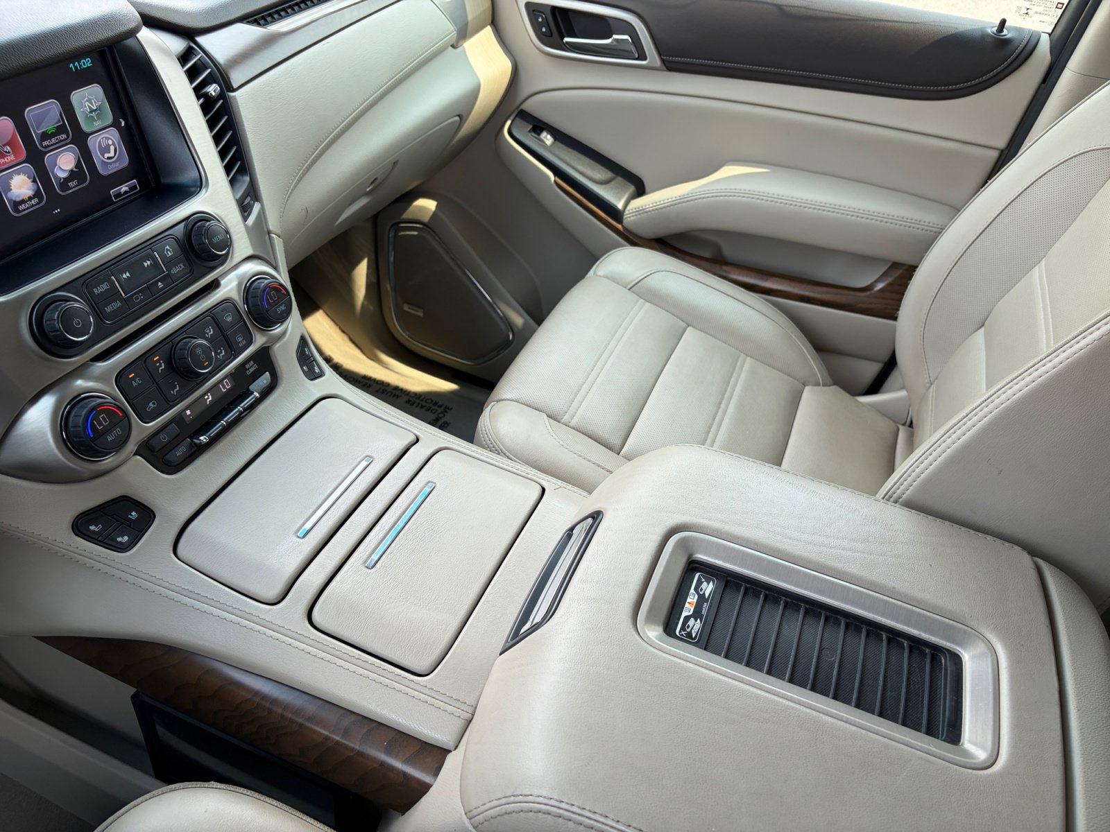 Used 2019 GMC Yukon Denali AWD/4WD image 26