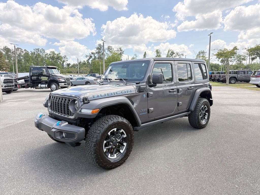 Used 2025 Jeep Wrangler Unlimited Rubicon 4xe w/ Safety Group AWD/4WD image 7