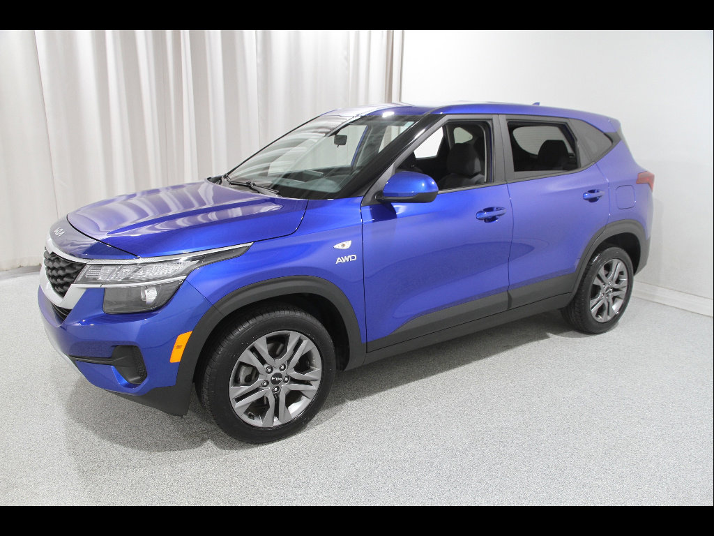 Used 2022 Kia Seltos LX AWD/4WD image 3