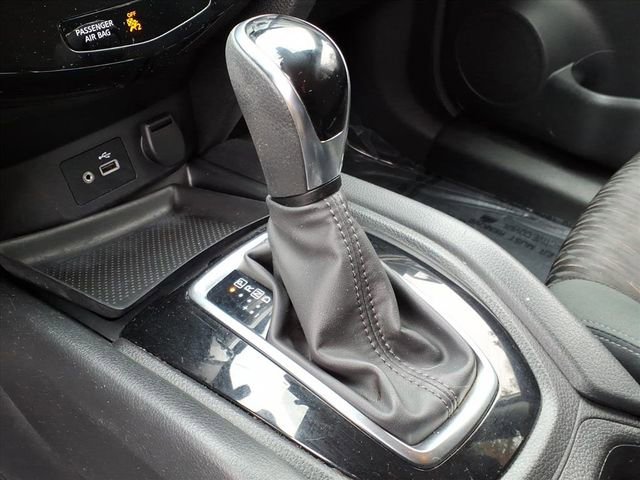 Used 2019 Nissan Rogue S image 15