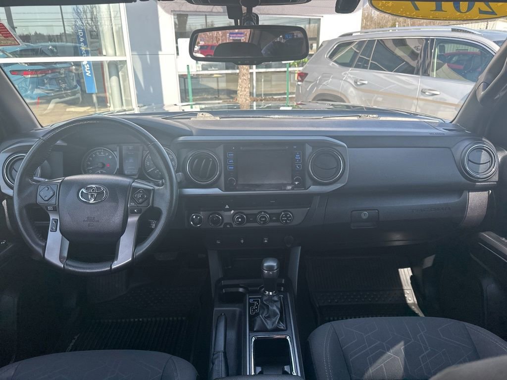 Used 2017 Toyota Tacoma TRD Off-Road w/ Tow Package (A/T) image 18