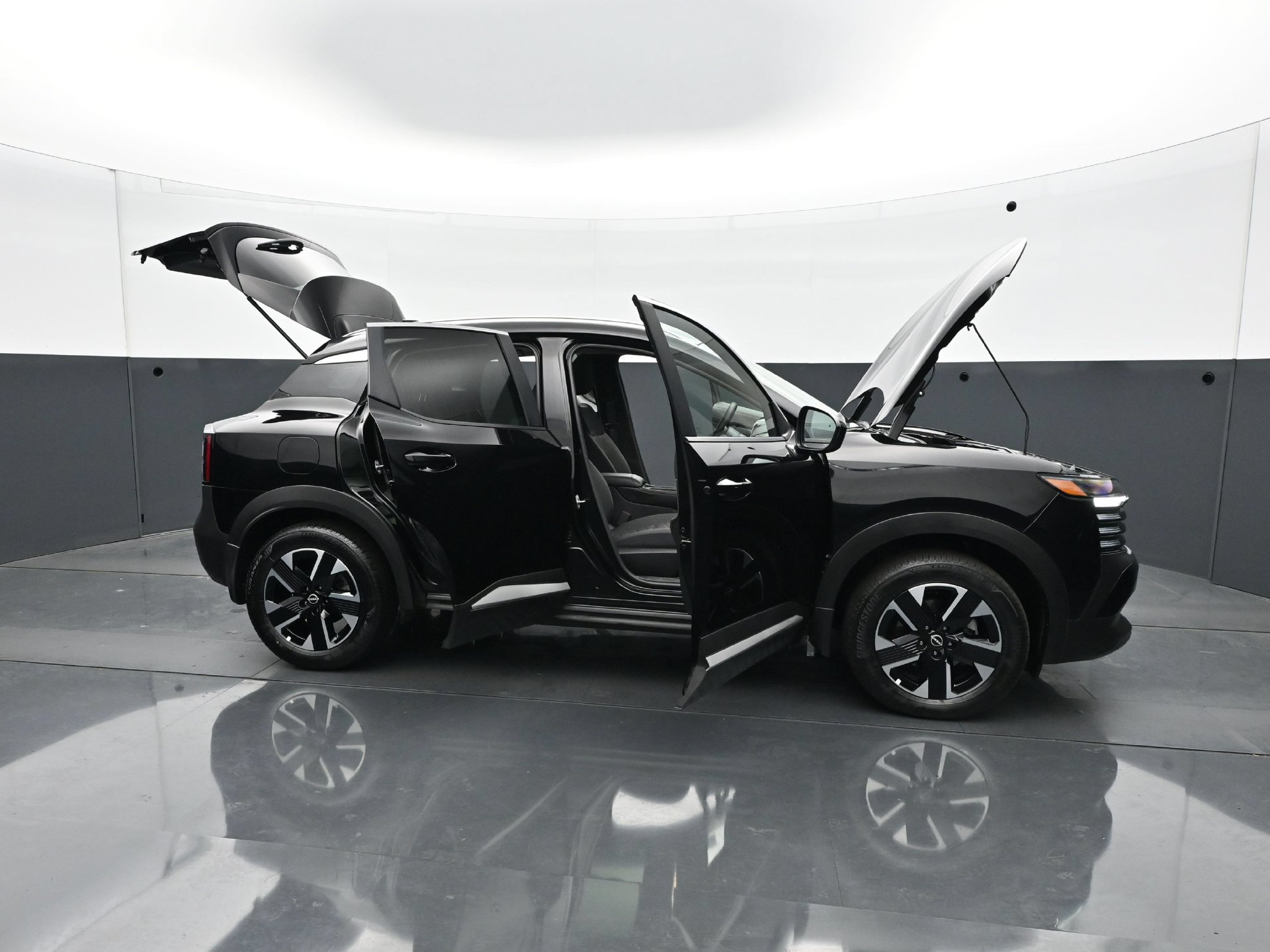 Used 2025 Nissan Kicks SV w/ SV Premium Package AWD/4WD image 35