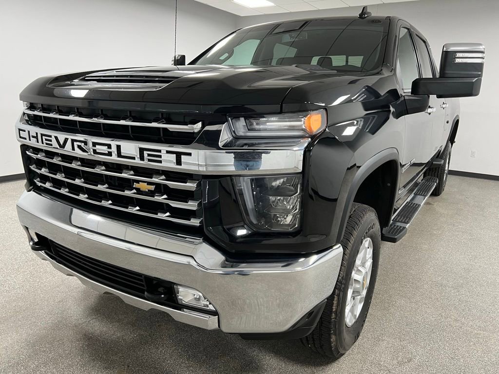 Used 2022 Chevrolet Silverado 3500 LTZ w/ LTZ Convenience Package AWD/4WD image 4