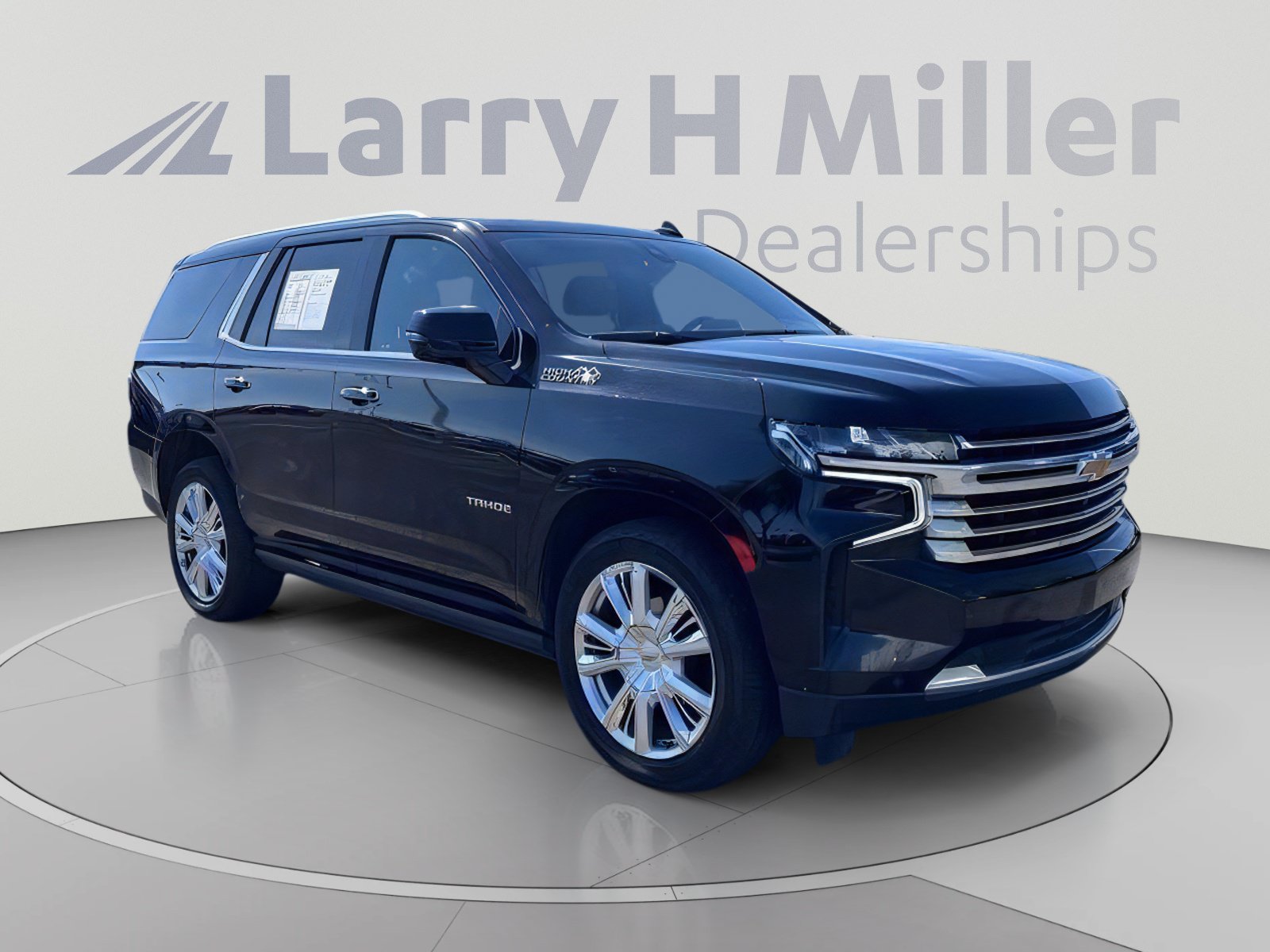 Used 2022 Chevrolet Tahoe High Country AWD/4WD image 9