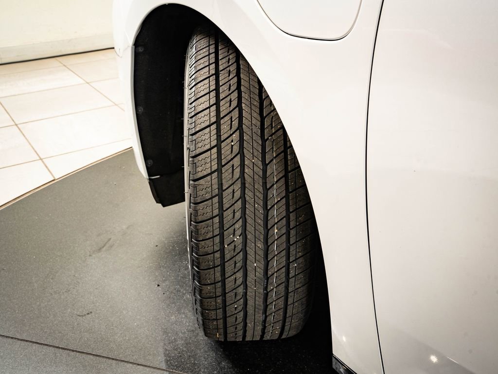 Used 2017 Chevrolet Volt Premier w/ Driver Confidence II Package FWD image 52