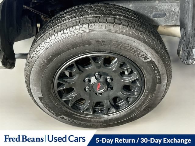 Used 2025 Toyota Tacoma TRD Sport w/ TRD Sport Upgrade Package AWD/4WD image 40