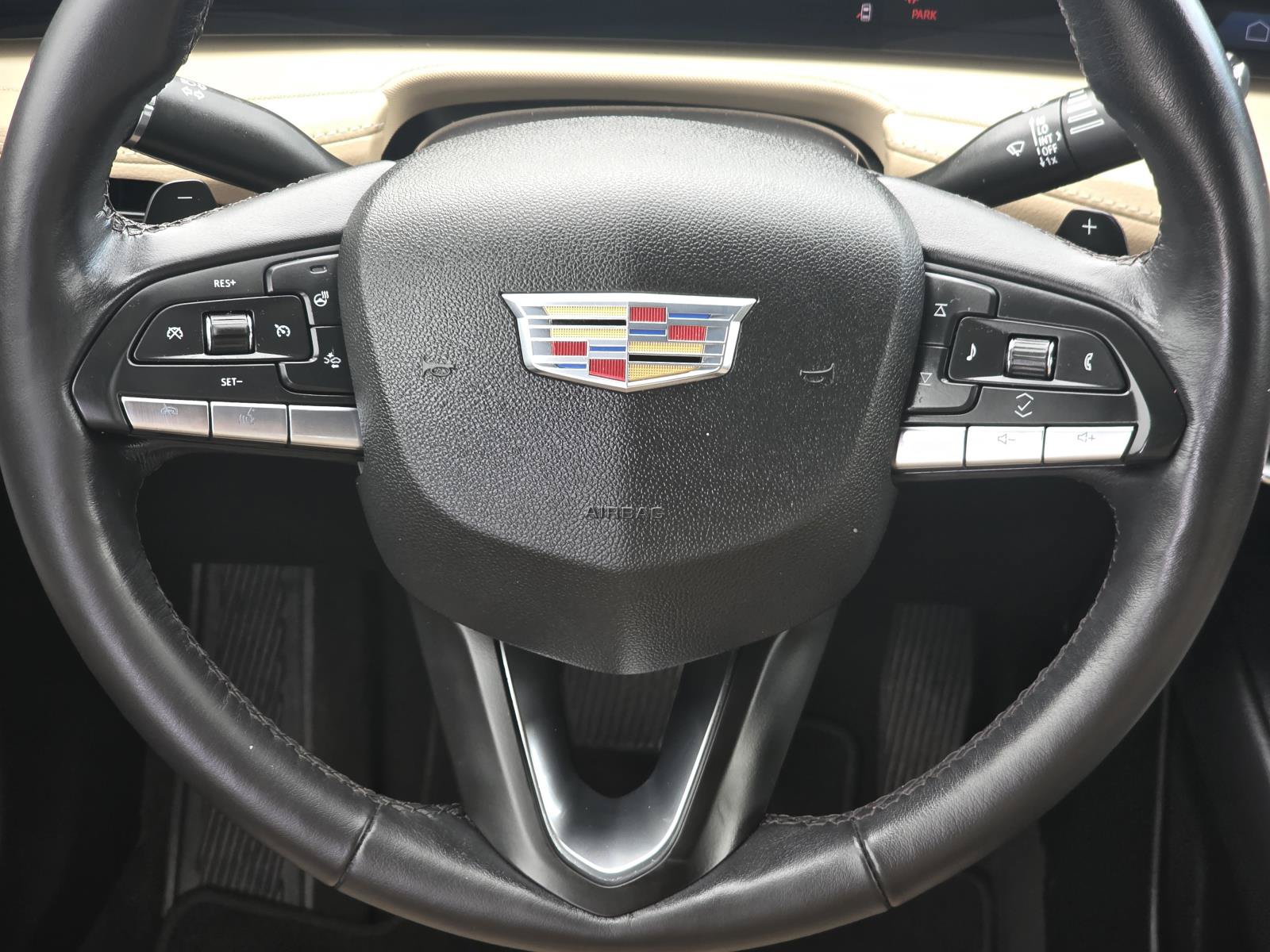 Certified 2024 Cadillac XT4 Luxury w/ Cold Weather Package FWD image 14