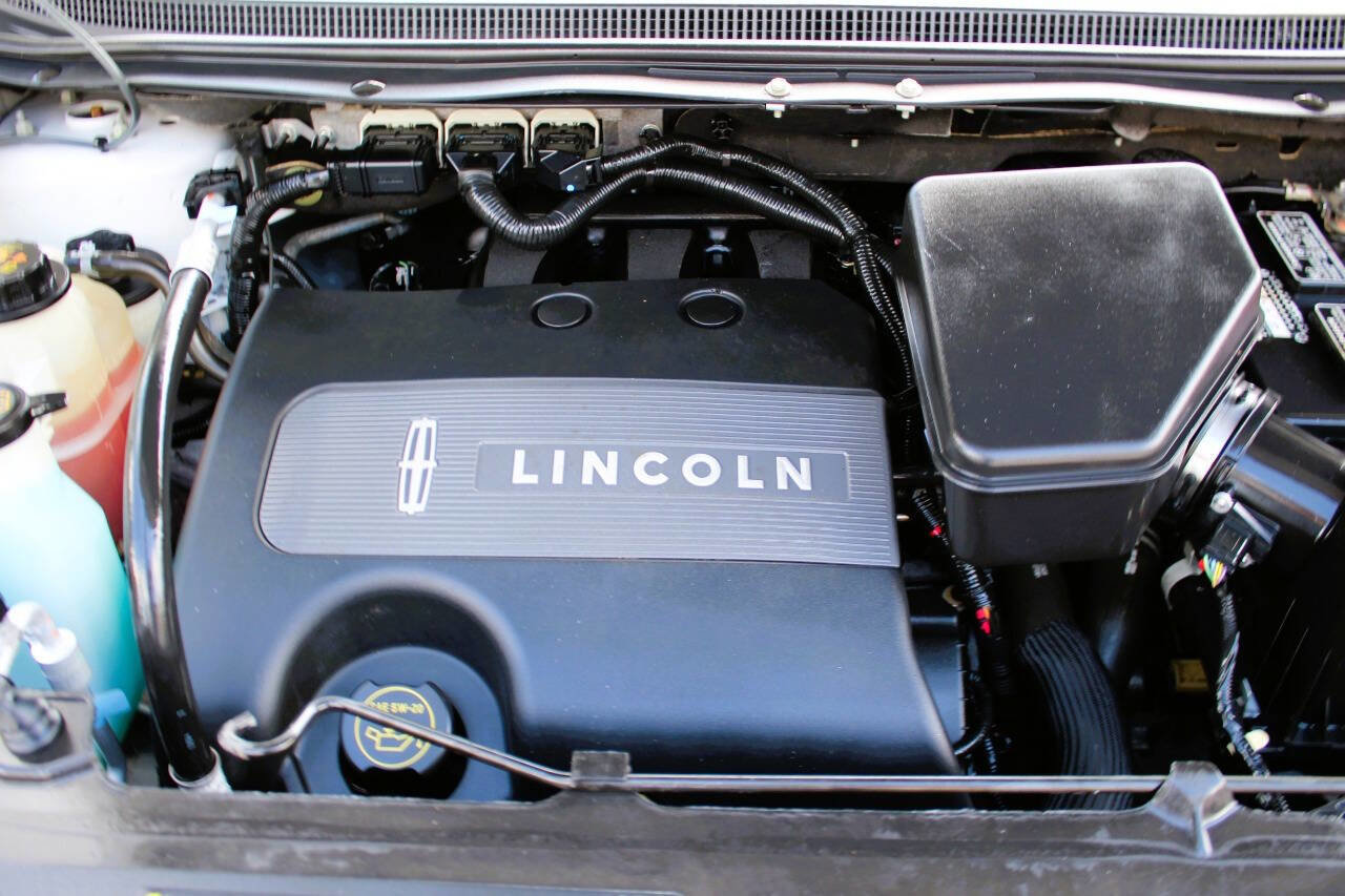 Used 2014 Lincoln MKX FWD w/ Equipment Group 101A image 14