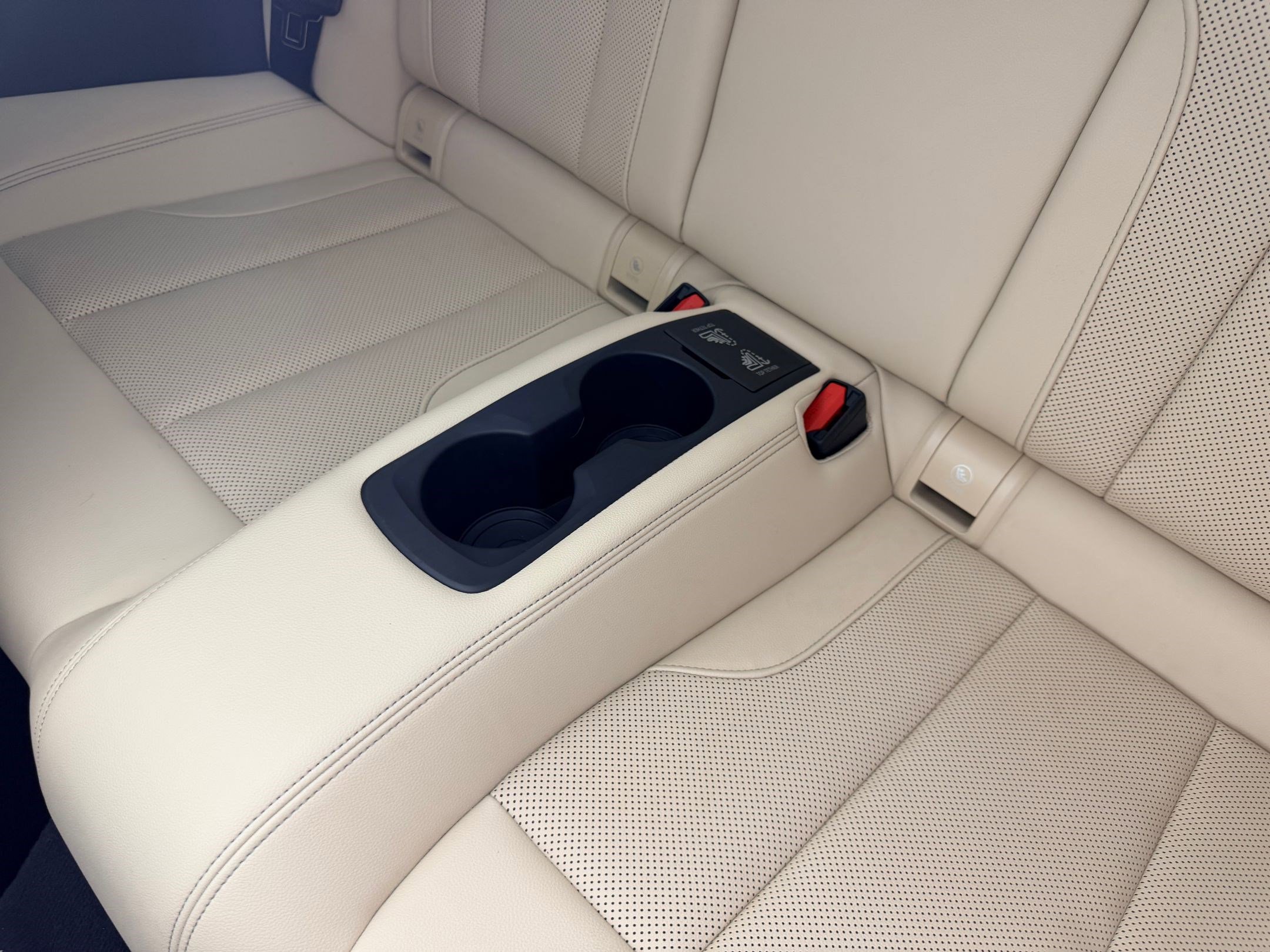 Certified 2025 BMW 430i Convertible RWD image 17