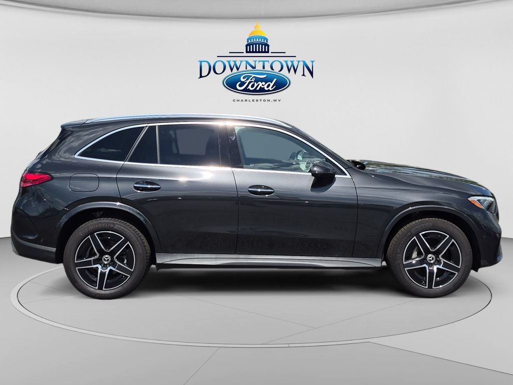 Used 2026 Mercedes-Benz GLC 300 4MATIC image 2