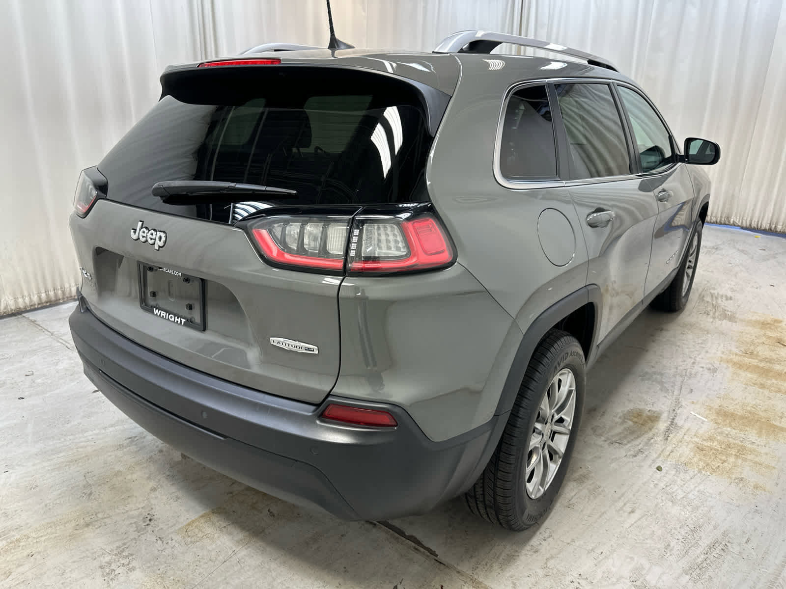 Used 2020 Jeep Cherokee Latitude Plus w/ Cold Weather Group image 10