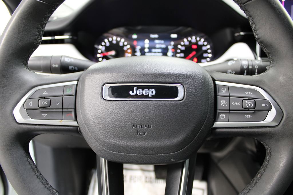 Used 2024 Jeep Compass Limited image 36