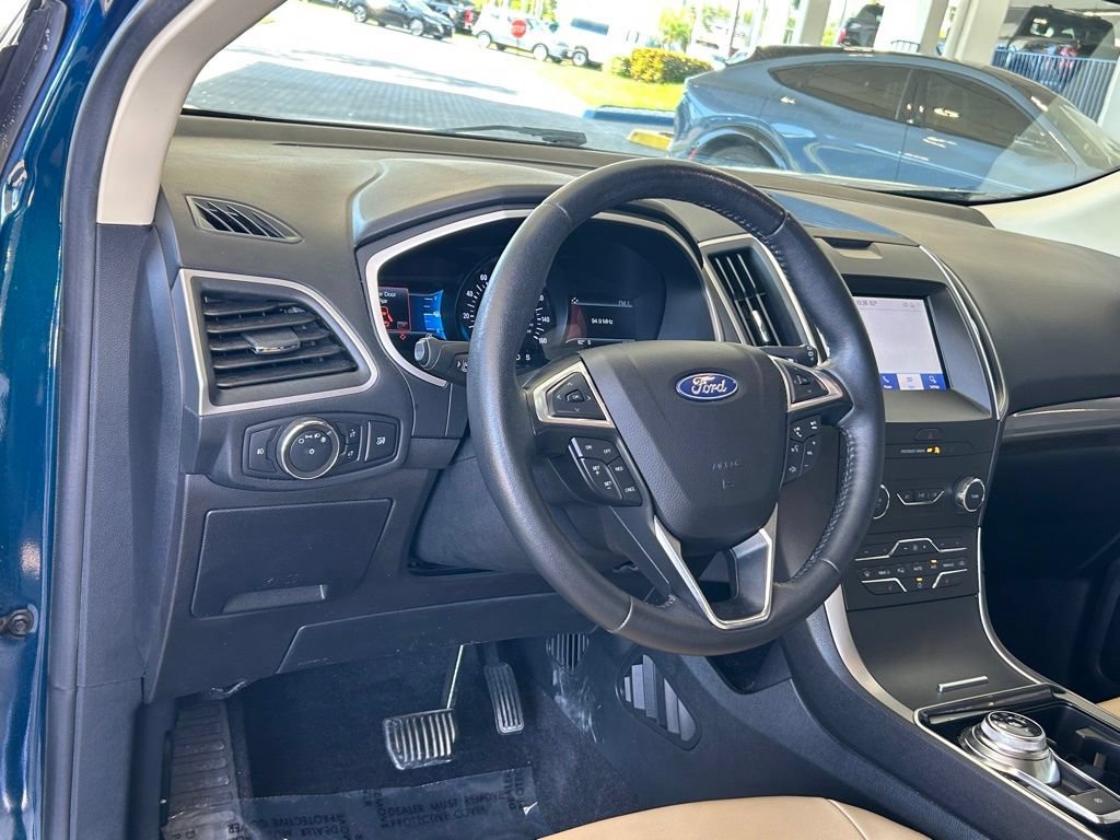 Certified 2020 Ford Edge SEL w/ Cold Weather Package FWD image 33