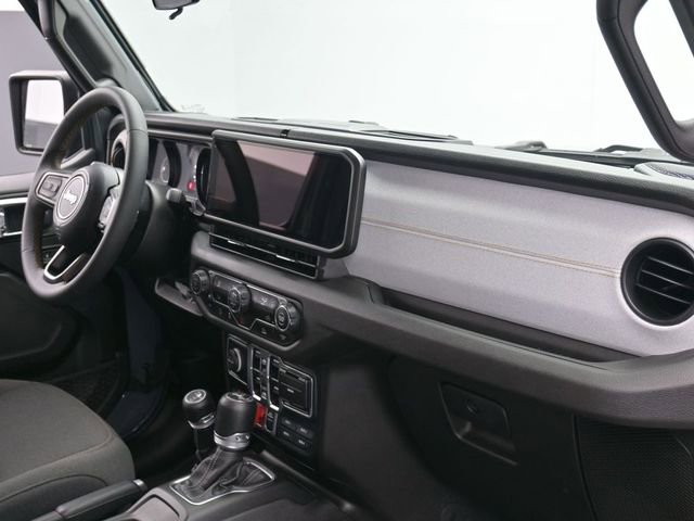 Used 2024 Jeep Wrangler Willys image 31