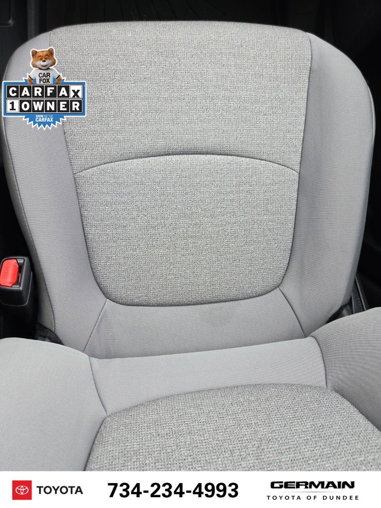 Used 2025 Toyota Sienna LE image 35