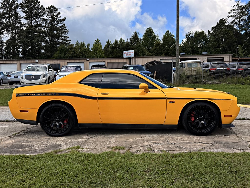 Used 2012 Dodge Challenger SRT8 Yellow Jacket w/ Premium Sound Group RWD image 4