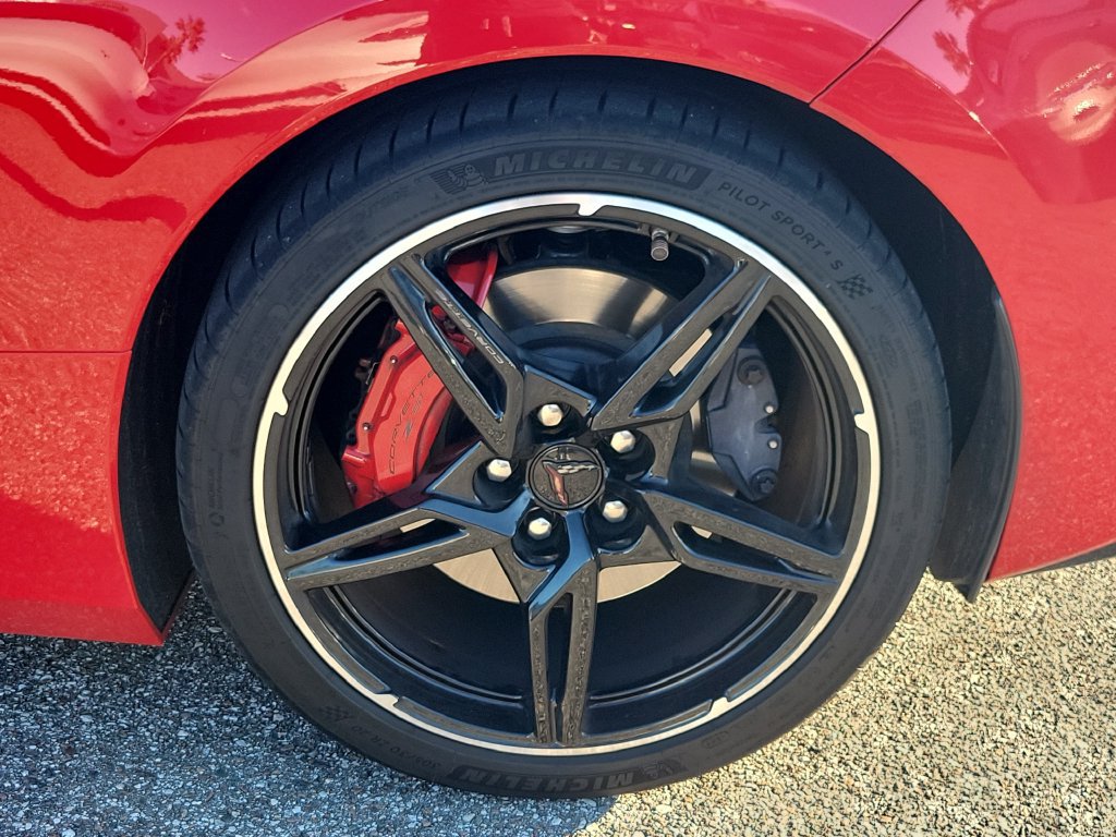 Used 2022 Chevrolet Corvette Stingray Preferred Cpe w/ Z51 Performance Package RWD image 5