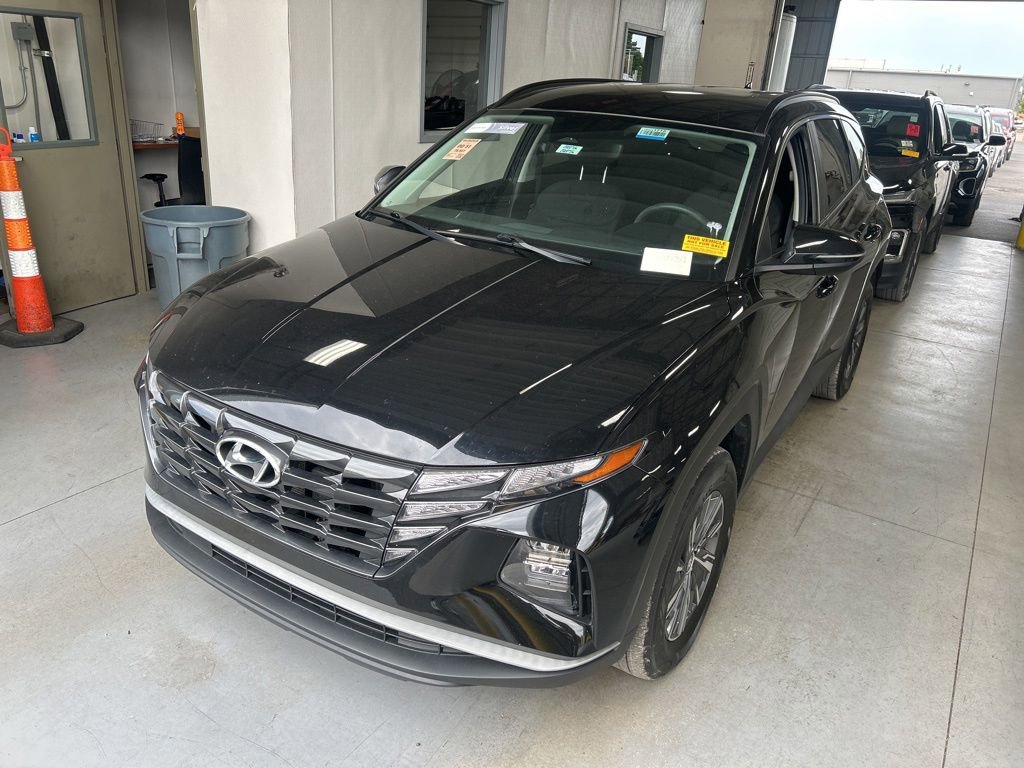 Used 2023 Hyundai Tucson Blue AWD/4WD image 2