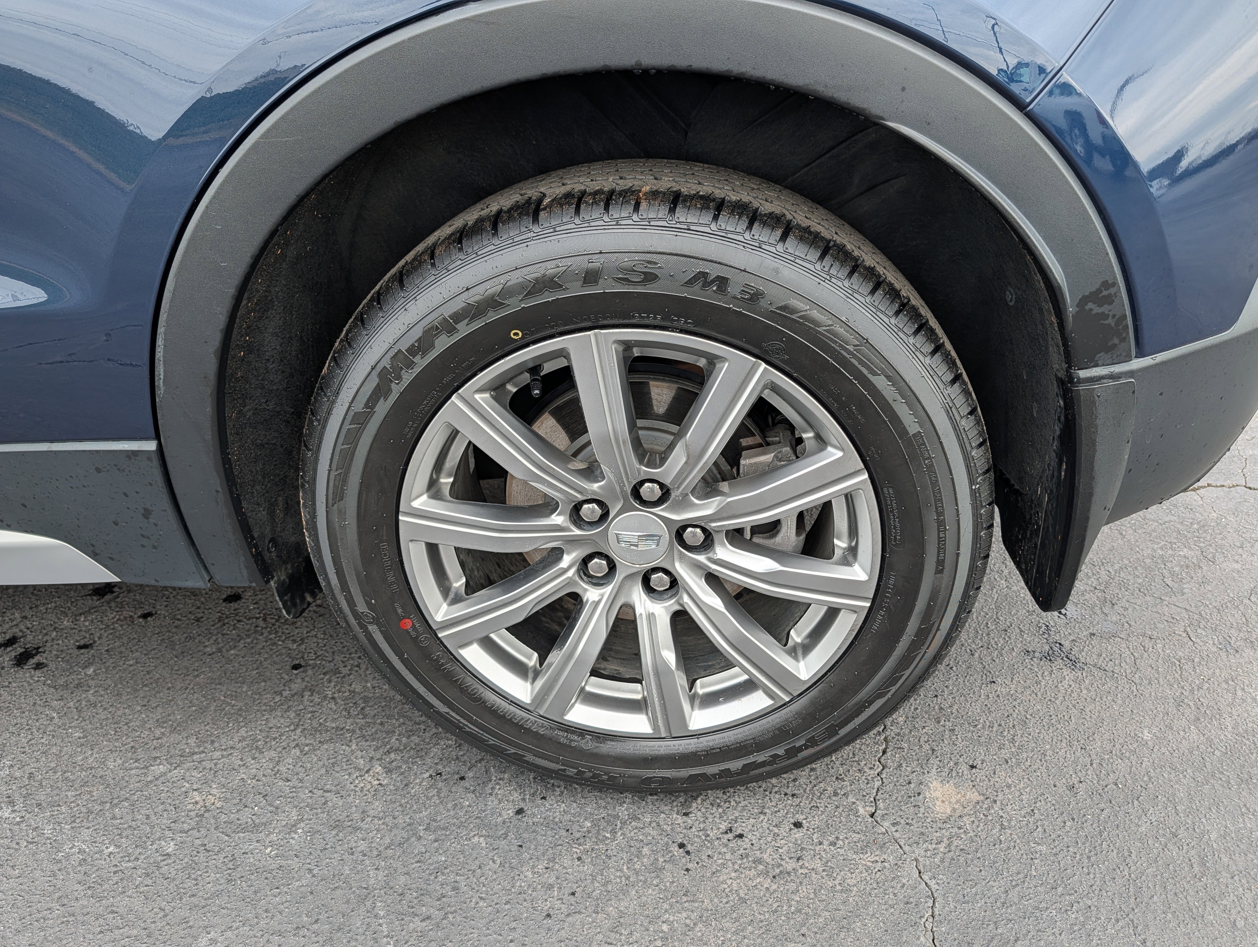 Used 2020 Cadillac XT4 Premium Luxury w/ Cold Weather Package image 39