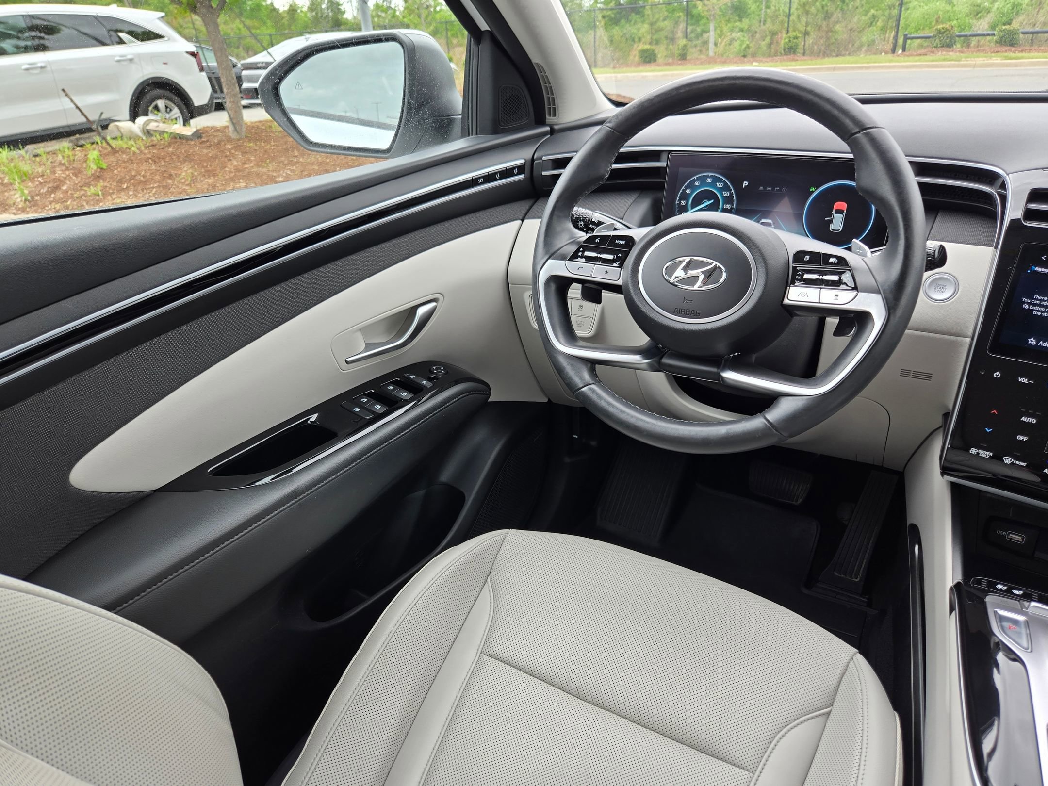 Used 2022 Hyundai Tucson Limited image 9