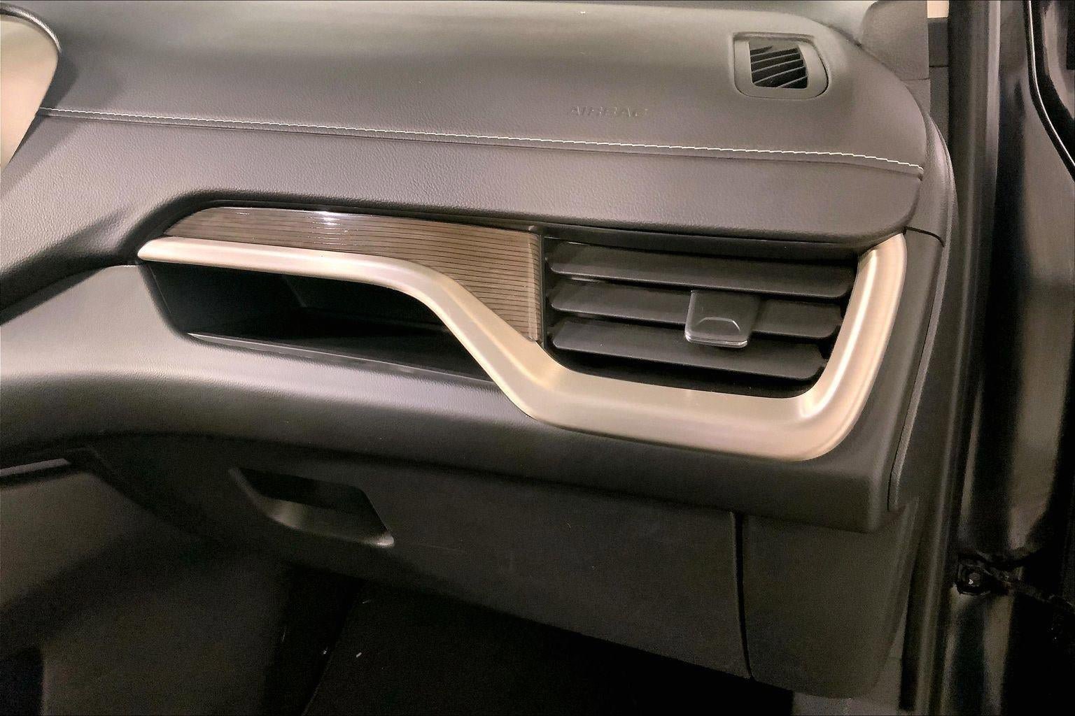 Used 2023 GMC Terrain Denali w/ Denali Premium Package image 16