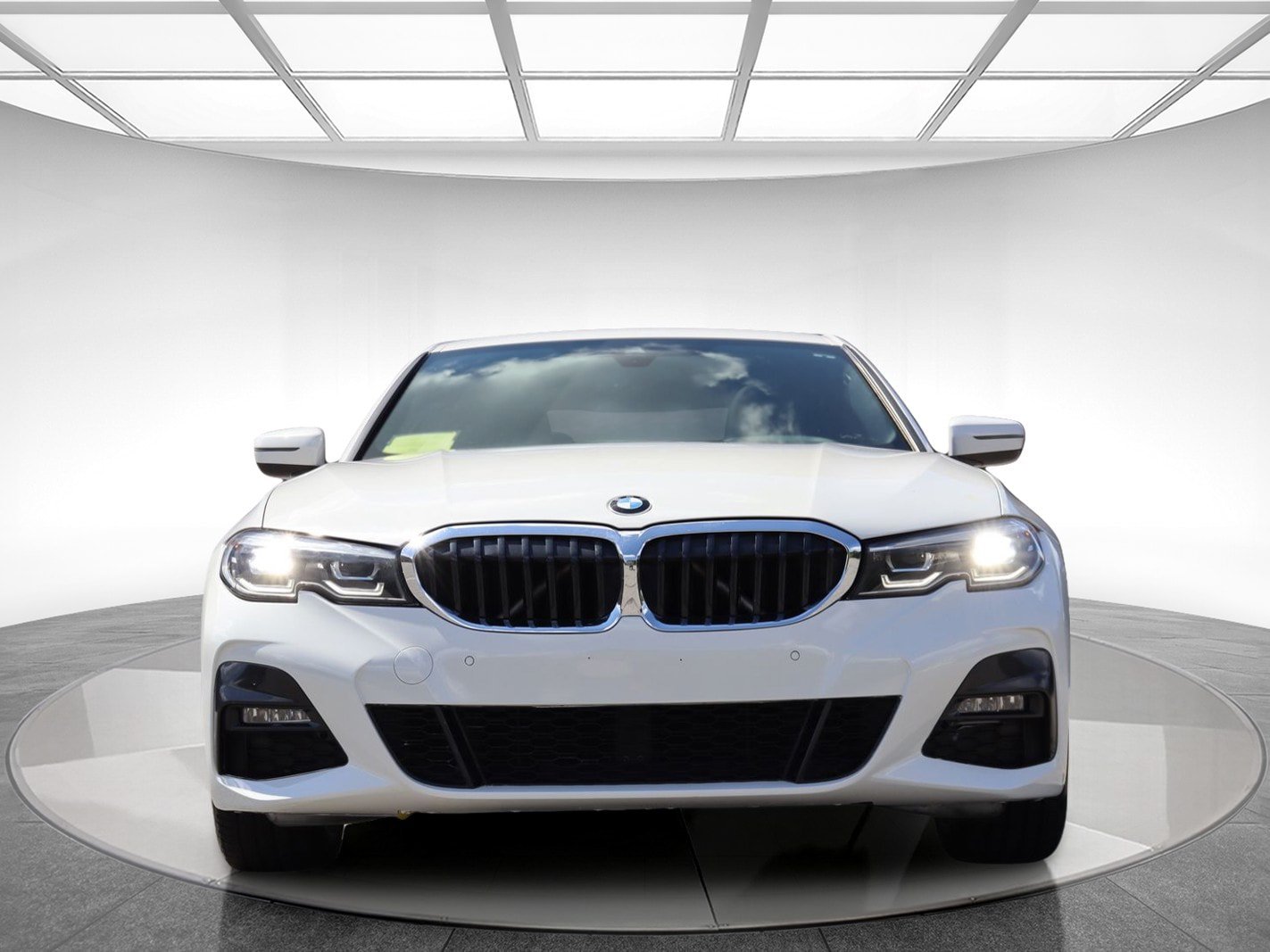 Used 2019 BMW 330i xDrive Sedan w/ M Sport Package AWD/4WD image 2