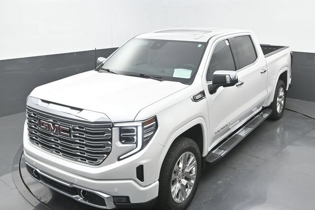 Used 2024 GMC Sierra 1500 Denali w/ Technology Package AWD/4WD image 32
