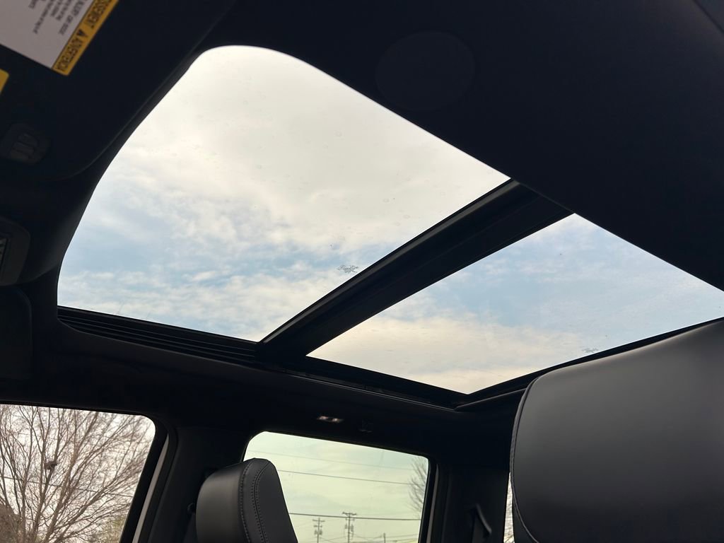 Used 2025 Ford F350 Platinum image 21