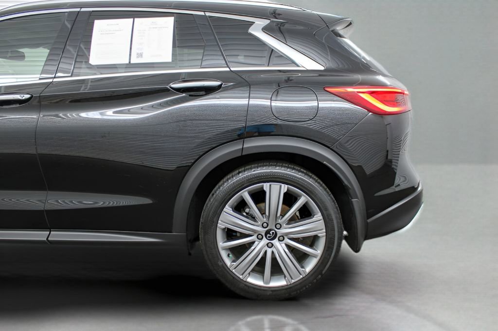 Used 2021 INFINITI QX50 Sensory image 32