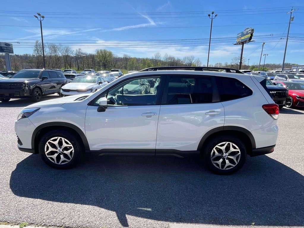 Used 2023 Subaru Forester Premium image 31