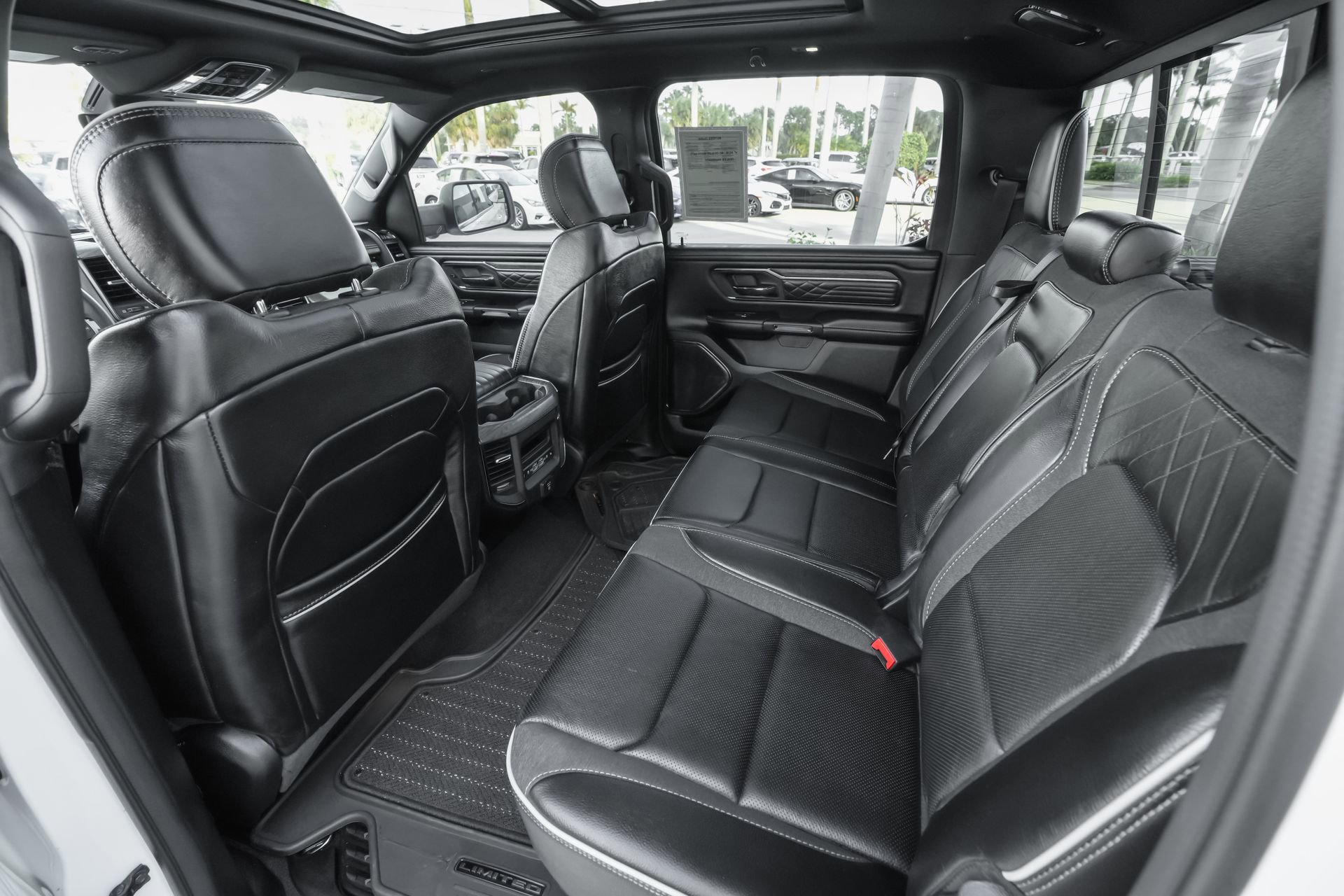 Used 2025 RAM 1500 Limited AWD/4WD image 35