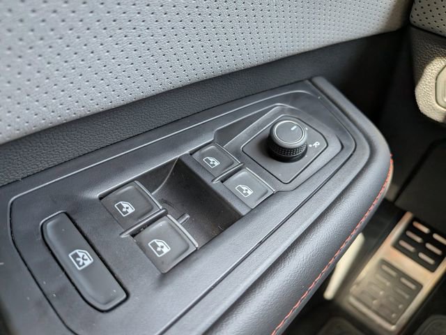Certified 2025 Volkswagen Atlas Peak Edition SE AWD/4WD image 26
