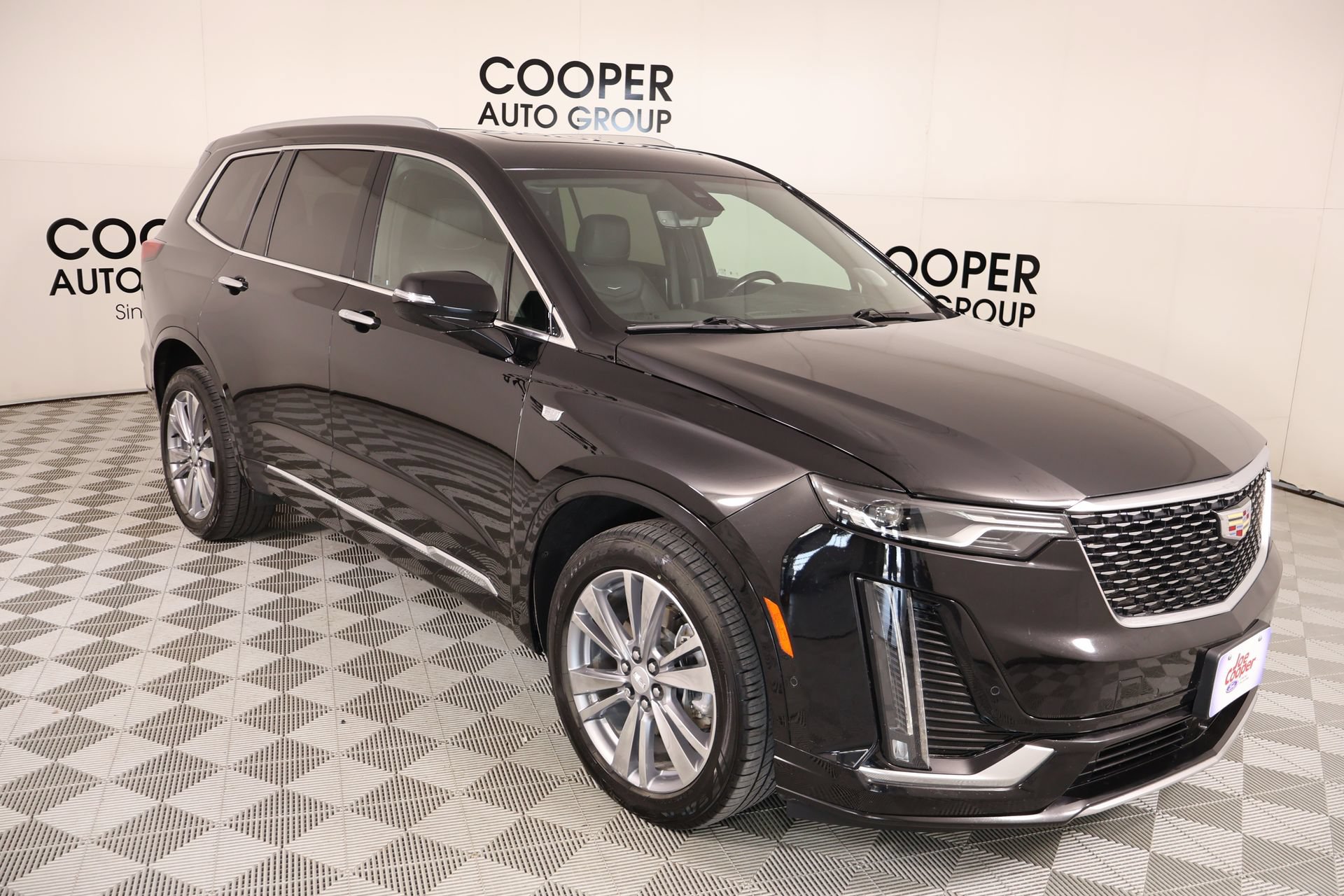 Used 2023 Cadillac XT6 Premium Luxury w/ Technology Package AWD/4WD image 1