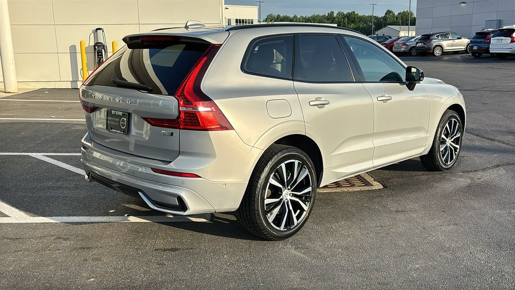 Certified 2025 Volvo XC60 B5 Plus AWD/4WD image 28