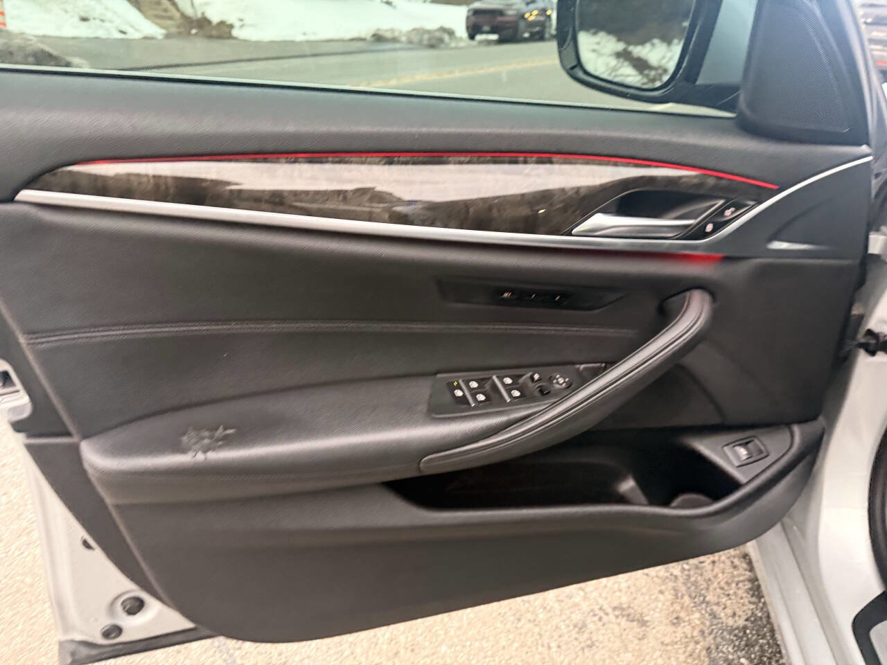 Used 2018 BMW 530i xDrive image 15