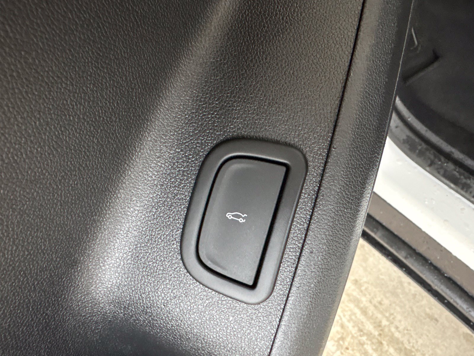 Used 2024 Chevrolet Traverse LT FWD image 12