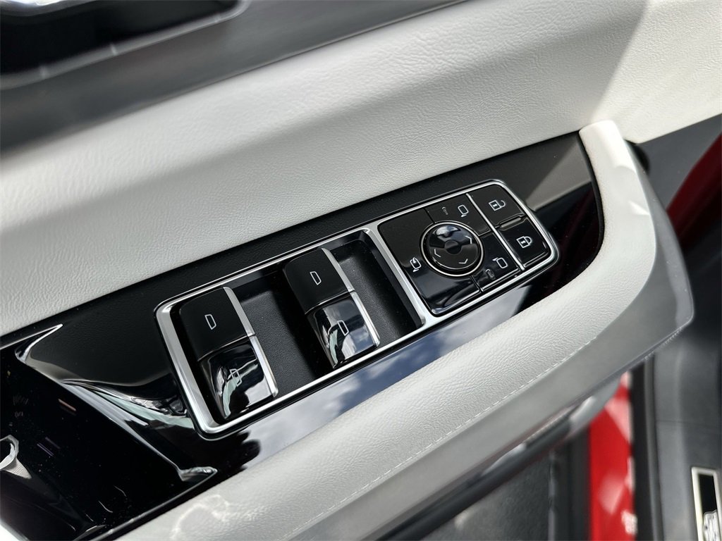 New 2026 Cadillac Vistiq Sport image 13