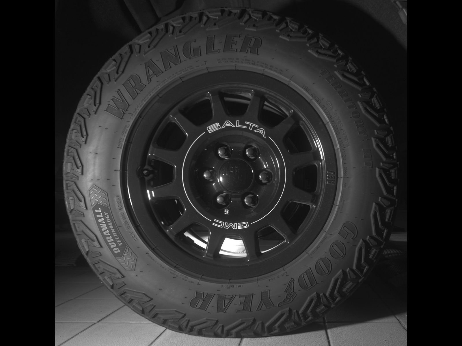 Used 2024 GMC Sierra 1500 AT4X w/ AT4X AEV Edition AWD/4WD image 26