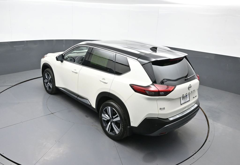 Used 2023 Nissan Rogue SL w/ SL Premium Package image 40
