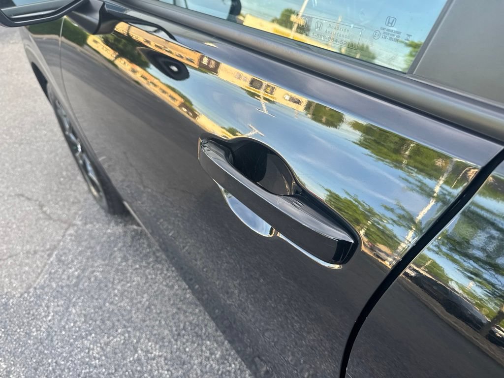 Certified 2025 Honda HR-V Sport image 12