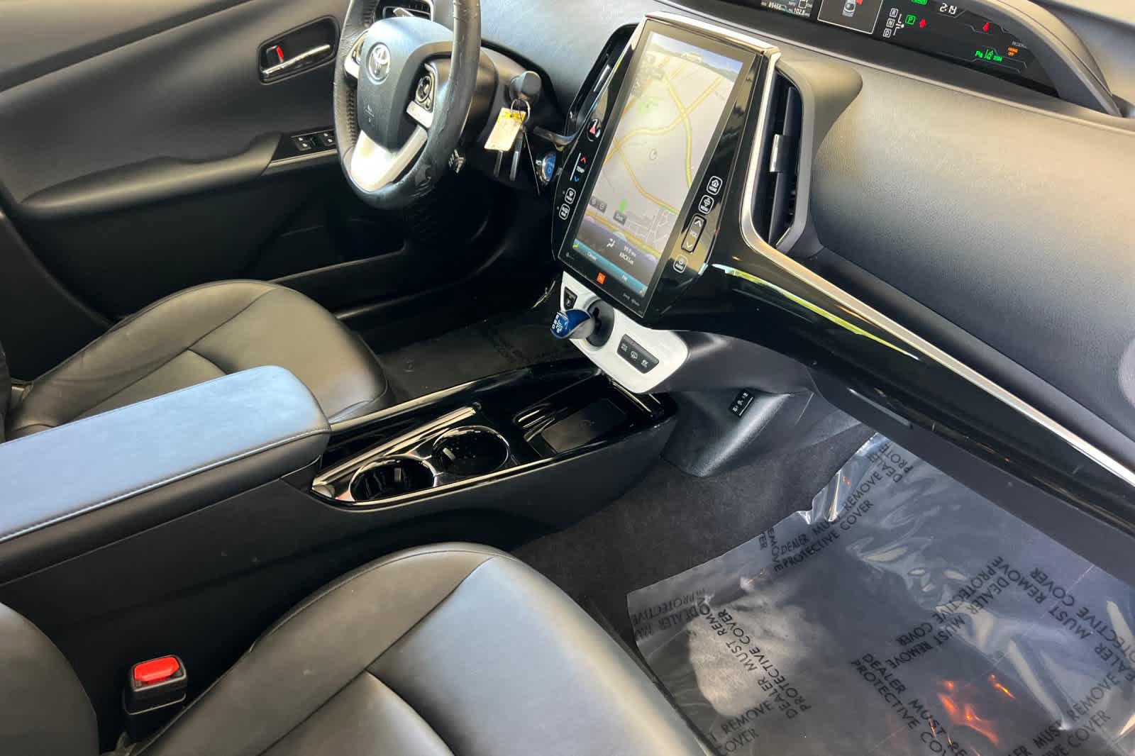 Certified 2017 Toyota Prius Prime Advanced FWD image 16