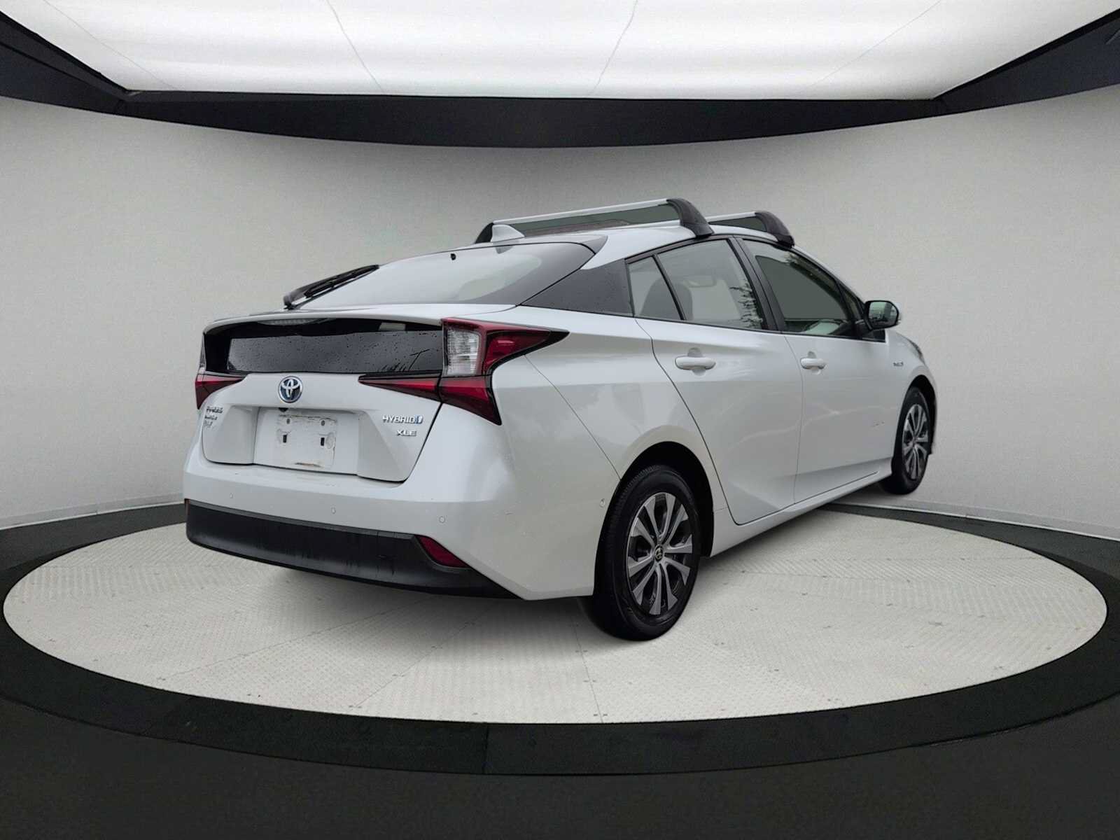 Used 2022 Toyota Prius XLE AWD/4WD image 8